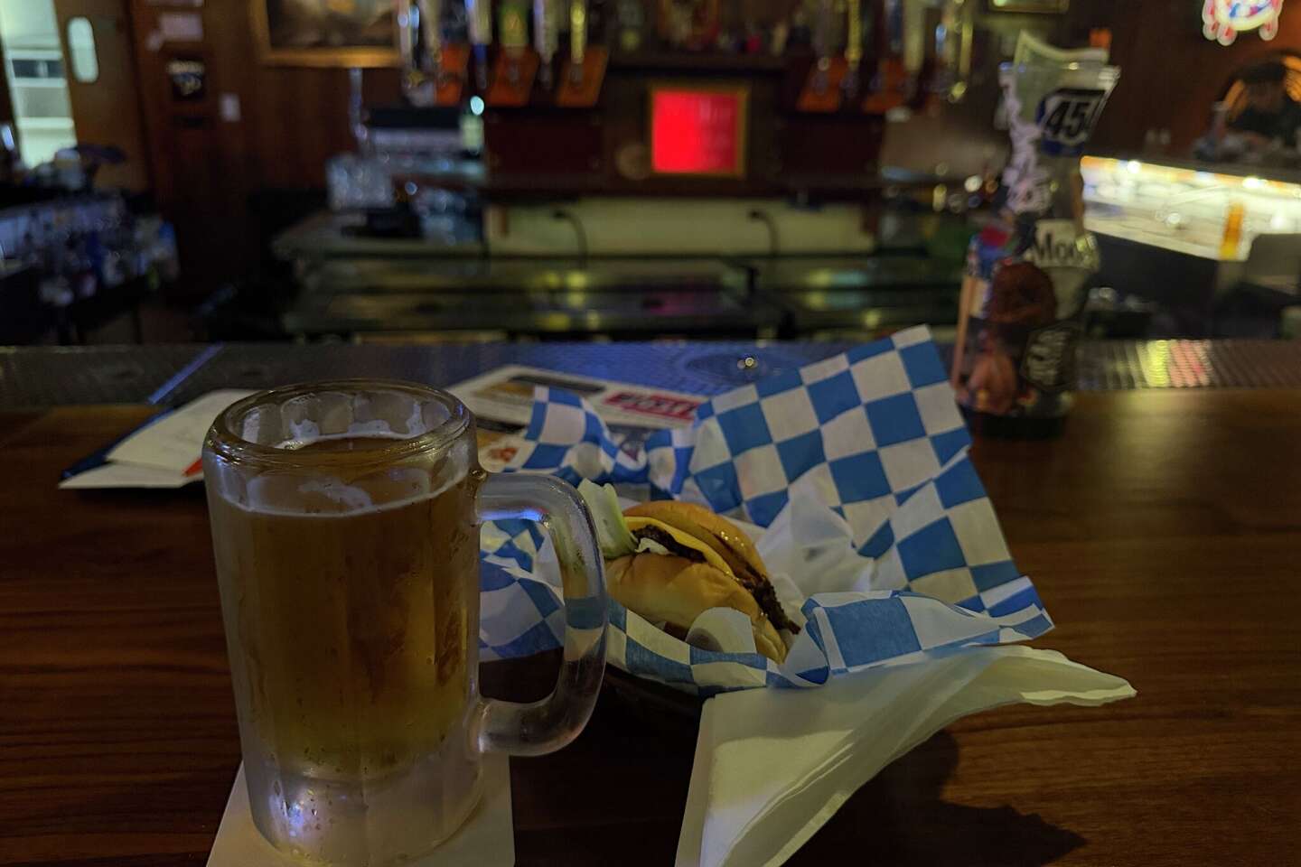 Busty’s Bar & Jukebox
